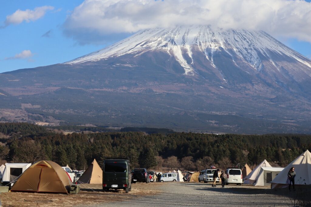 裾が広い富士山